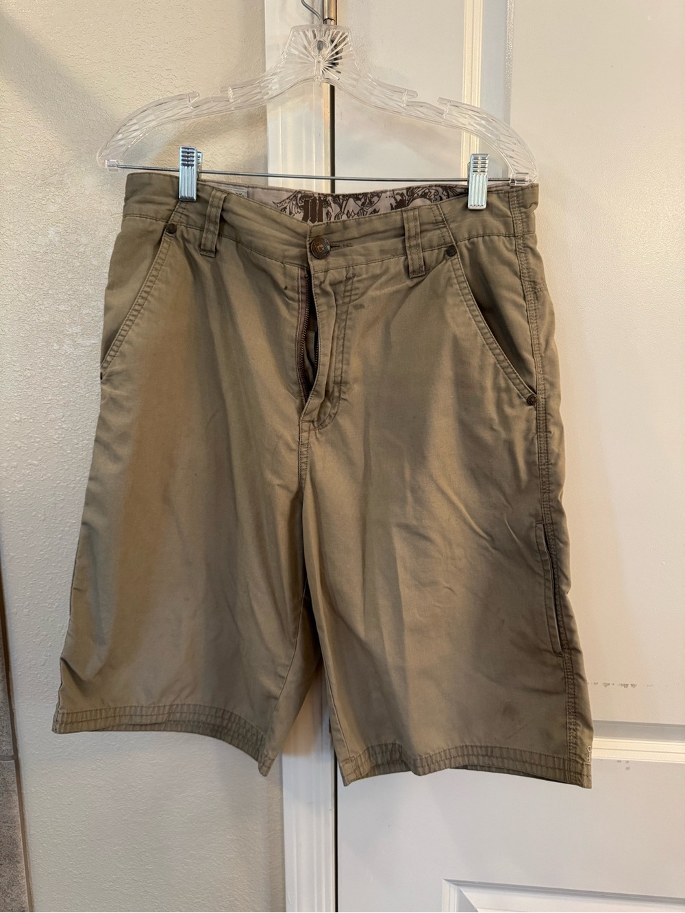 Micros Men's Tan Flat-Front Casual Shorts